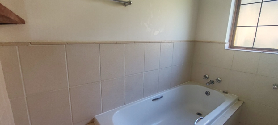 2 Bedroom Property for Sale in The Coves North West